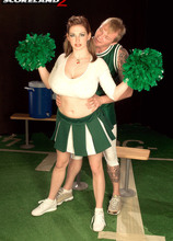 Bounce and cheer - Christy Marks and J.T. (13:52 Min.) - Scoreland2