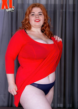 Loida: The Fleshy Redhead-Next-Door - Loida (100 Photos) - XL Girls