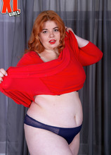 Loida: The Fleshy Redhead-Next-Door - Loida (100 Photos) - XL Girls