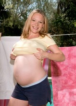 Barefoot & Pregnant - Valerie (50 Photos) - XL Girls