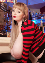 Beauty At The Bar - Micky Bells (85 Photos) - Micky Bells