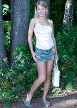 Walking & Talking Sex - Riana (75 Photos) - Naughty Mag