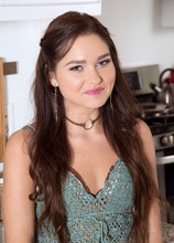 Needs To Be Taken - Zoe Bloom (50 Photos) - Naughty Mag