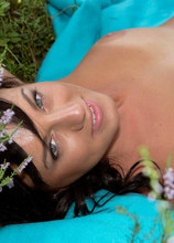 Bare Pussy In The Woods - Dee (79 Photos) - Naughty Mag