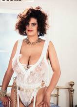 Big boob models Nilli Willis xxx big tits pics